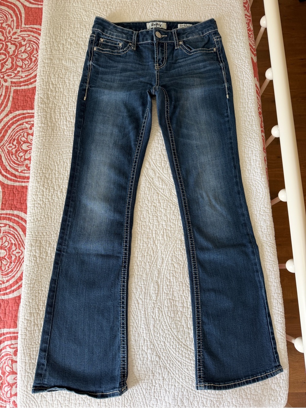 Daytrip Lynx Bootcut Jeans Silver Stitch Detail Dark Wash Size 27 Midrise